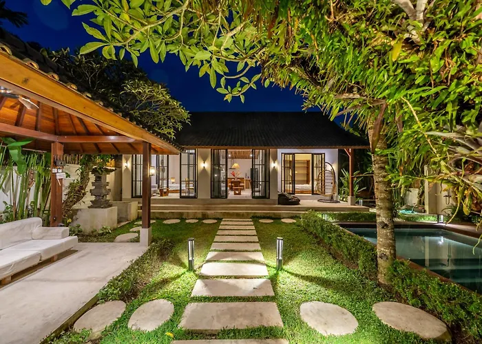 Hijau By Evdekimi - Nature Retreat With Large Pool & Gazebo ヴィラ ウブド